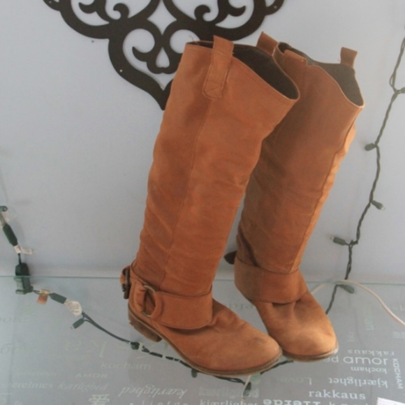 STEVE MADDEN Buckle Boots - Picture 2 of 4